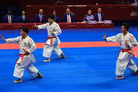 （杭州亚运会）空手道——男子团体型金牌赛：日本队夺冠图片