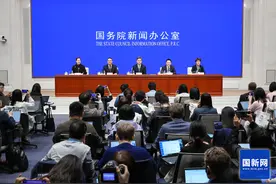 汇总丨财政部“一正三副”出席这场发布会 一揽子财政增量政策推出图片