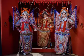 湖北省京剧院唐恺等优秀武生亮相春晚戏曲节目：“红花绿叶都精彩”图片