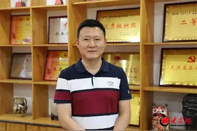 潍坊学院两位教师获评“山东省高等学校教学名师”图片