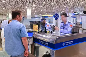 单日通关量创近五年新高！一季度160万人次经深圳机场口岸出入境，免签入境增长170.5%图片