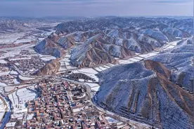 甘肃靖远：山川雪景如画图片