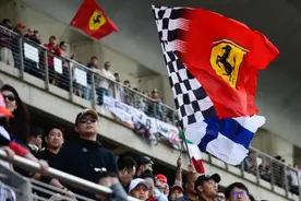 周冠宇再续法拉利情缘，一起来看红色“跃马”在上海图片