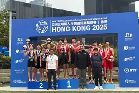 短距离铁人三项亚锦赛：河南小伙携手队友创历史图片