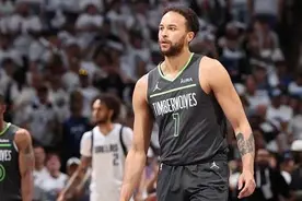 李凯尔发文：迫不及待想再次穿上中国队球衣图片