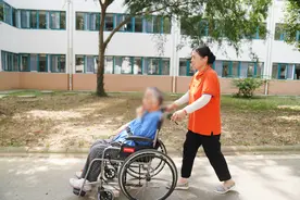 失能家庭再减负，南京提高长期护理险保障待遇图片