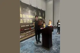 第十九届中国长春电影节最佳男演员彭昱畅：奖想和父母分享图片