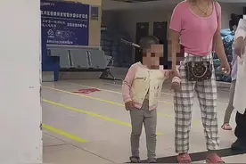 云南“头上插刀”女童淡定走进医院后续：已手术成功取刀 女童身体情况稳定图片