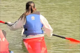 首次挑战“硬控”k艇30多秒！浙大冠军老师兑现承诺：奖励红包2000元图片