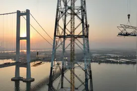 狮子洋再起高塔，我国水上最高输电铁塔将再刷新高度图片