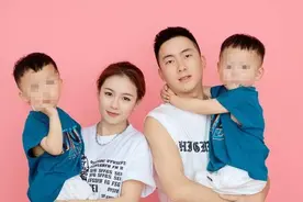 生完双胞胎又怀三胞胎的妈妈：想要女儿，父母给了很多支持图片