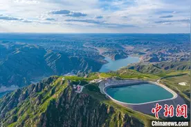 探访生态青城呼和浩特：青山披翠、黑水焕彩、白沙染绿图片