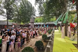 端午时节，灵宝盘豆驿人潮涌动图片