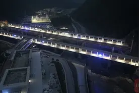 高原段桥隧比高达99%！揭秘川西北首条铁路修建之难图片