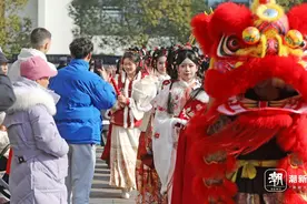 迎新年 杭州非遗集市重现宋代市井繁华图片