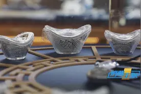 白银、铂金“涨”声不断 银条银饰销售火爆 未来走势如何？图片