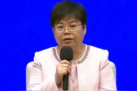 “最美医生”代表林丽珠：我将继续努力为患者撑起一片蓝天图片