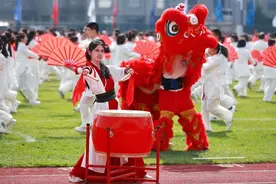 首都高等学校第62届学生田径运动会开幕 81所高校运动员同场竞技图片