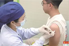广州首位男性接种九价HPV疫苗图片