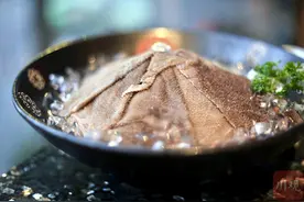 川观探市丨“190元一斤毛肚”引热议！探访：批发价稳，火锅店售价是批发的3倍图片