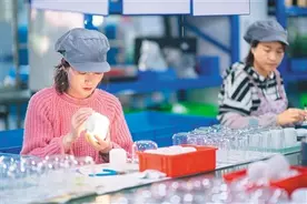 一支手电筒的出海之路（小商品 大产业⑳）图片