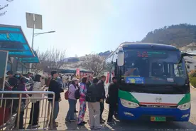 出行留意！4月1日起，青岛这7条公交线路实行“夏令时”图片