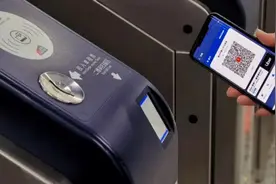 出行更便利！香港乘客在穗可刷码搭乘公共交通图片