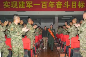 揭秘！二等功×2，三等功×3的他，究竟什么来头？图片