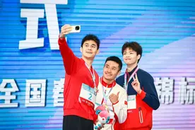 孙杨夺银：跟年轻的孩子共同成长图片