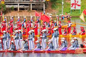 谁说女子不如男？兰溪双桡龙舟表演赛来了一群“浪姐”图片