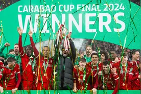 （体育）足球——英联杯：利物浦队夺冠图片