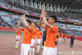 席尔瓦建功助海牛客场抢分，齐鲁德比1:1握手言和图片