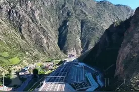 动车开到黄龙九寨⑨｜一条铁路串联了三星堆九寨沟大熊猫！川青铁路沿线站站皆风景图片