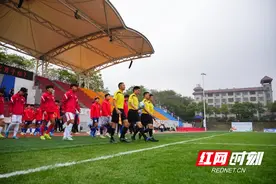 湖南男足4球大胜内蒙古队 小组赛末轮决战河北队图片