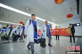 男篮亚洲杯预选赛战火将燃 蒙古国男篮抵达西安图片