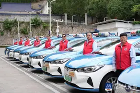 深圳爱心接送服务超4万高考生，有司机免费送考21年图片