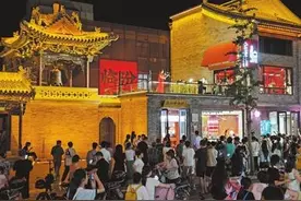 邂逅阳台音乐会 点亮古城夜生活图片