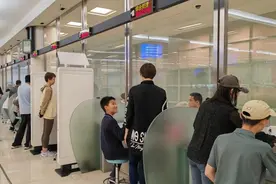 上海公安出入境本月每周五加开夜间办证专场！具体点位分布来了图片