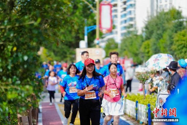 “跟着赛事游云南”持续升温 美丽乡村户外运动嘉年华走进怒江