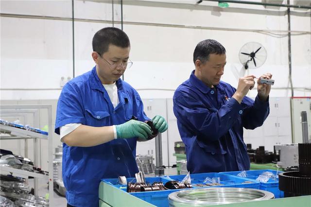 千人齐坚守，攻坚黄金周，一机集团“双节”生产科研全线告捷