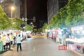 武汉光谷九峰街开展飞霞路、神墩一路流动摊贩环境综合整治，还路于民图片