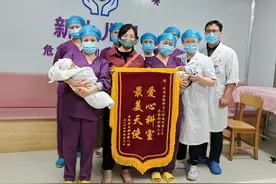 34周双胞胎早产报到，医护全力护航宝宝成功闯关图片