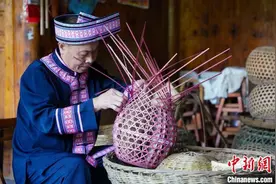 桂林深山“竹编生活”走俏海外图片