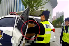 “飞行萌物”落难，警民接力暖心救助图片