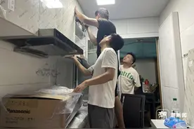 潮声丨适老化改造新政落地，老年人愿意“爆改”自己的家吗图片