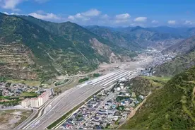 正式通车！从成都坐高铁最快99分钟直达黄龙九寨站图片