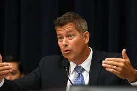 美交通部长上任首日发生坠机，曾表示将重点解决空中交通管制问题图片