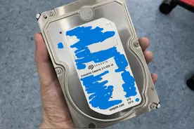 我的6TB企业硬盘被Win11爆了 教大家如何屏蔽Windows更新图片