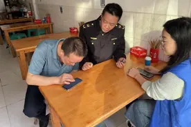 涪陵荔枝街道：餐馆油烟扰民 “荔刻办”来帮您图片