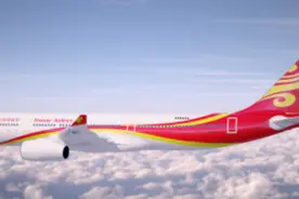 海航客机在莫斯科与另一飞机剐蹭，仍未起飞！客服称正在检查图片